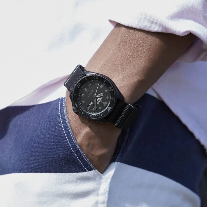5 Sports Mechanical Gray Black
