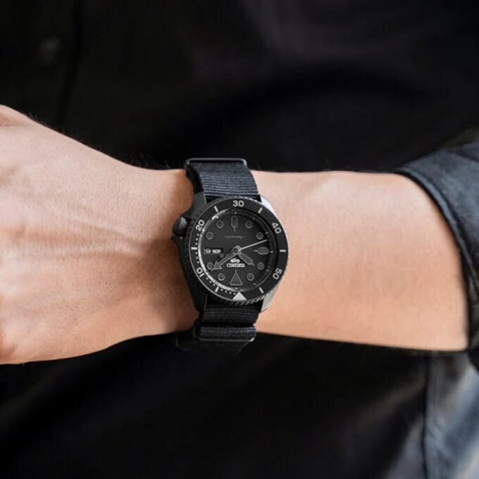 5 Sports Mechanical Gray Black