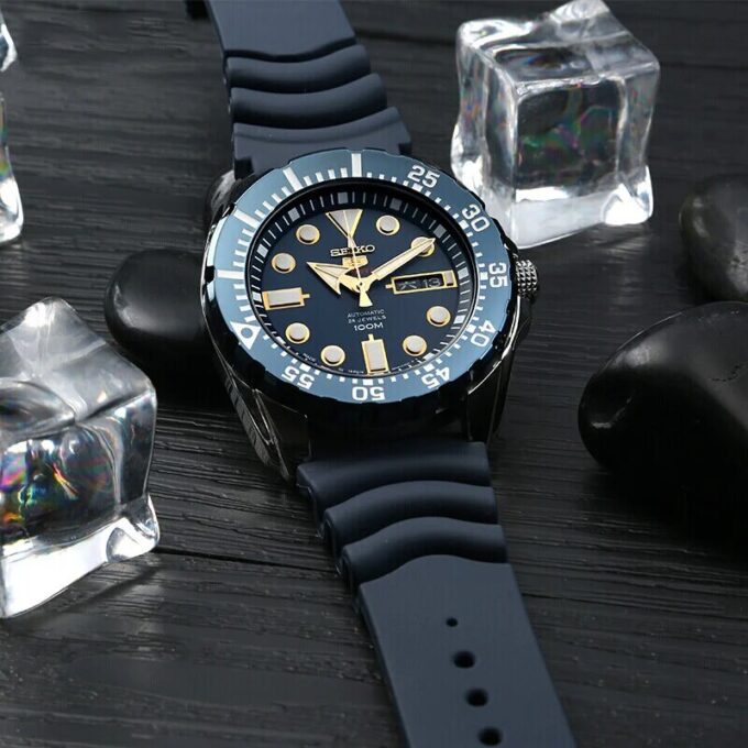 Automatic Water Resistant Men”s BlueDial Plate