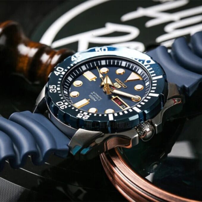 Automatic Water Resistant Men”s BlueDial Plate
