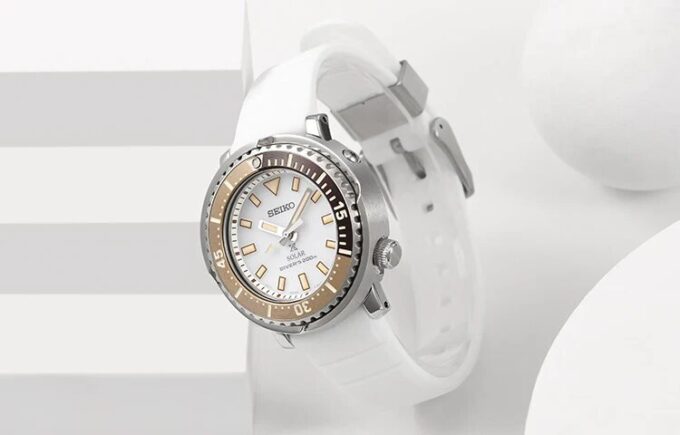 PROSPEX Series Solar Quartzes Christmas Limited White